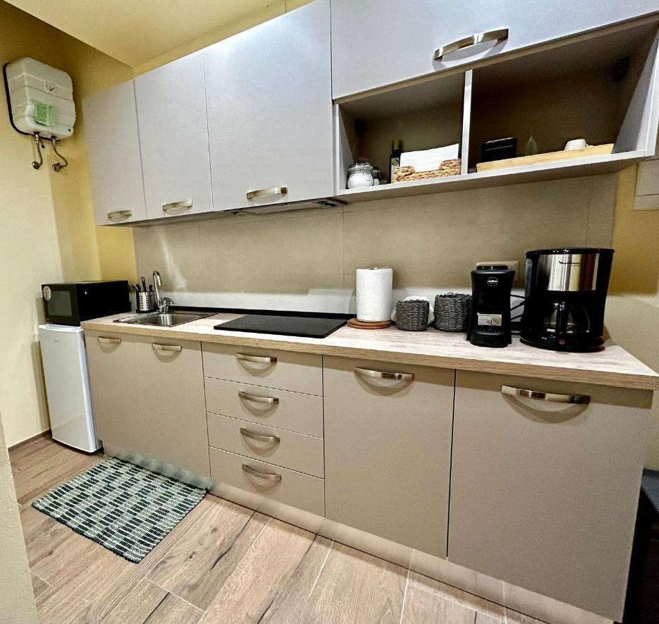 Lotus Apartment Bari Luaran gambar